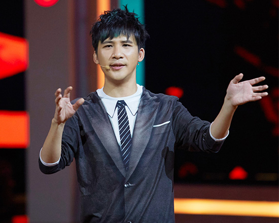 大张伟再度回应抄袭风波自认不如薛之谦