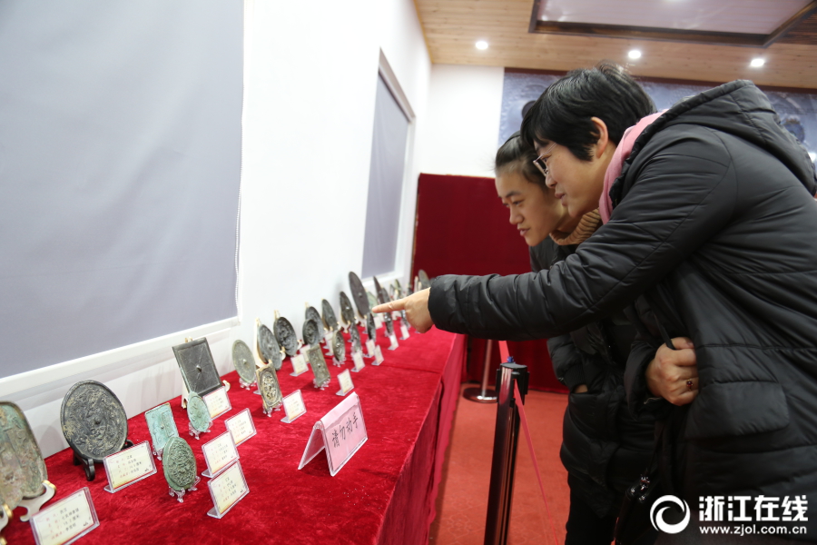 湖州：300面铜镜展示中国千年文化