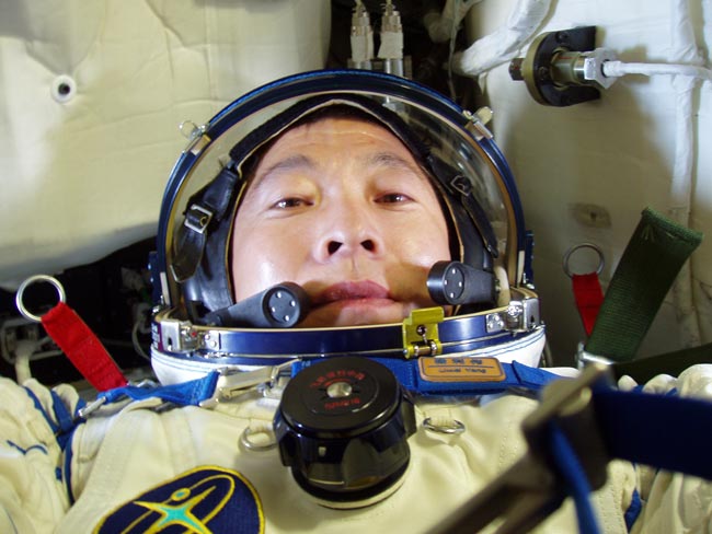 【飞天时代楷模】杨利伟:一飞冲天 千年梦圆