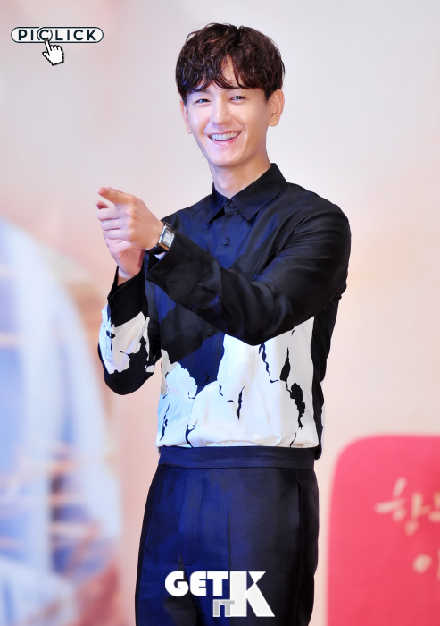 《任意依恋》林周焕饰长腿叔叔