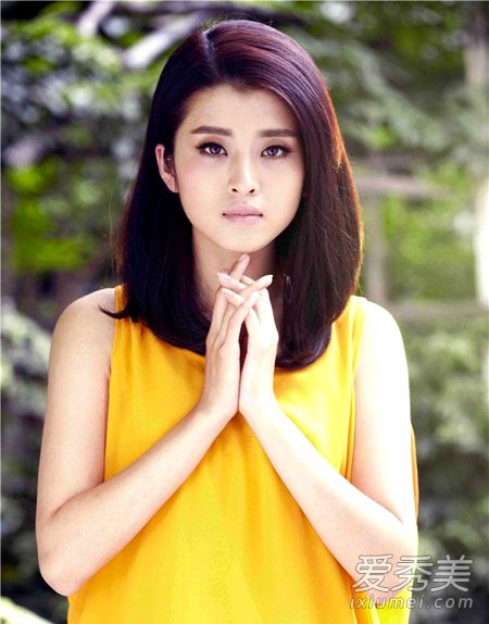 张睿女友李若嘉被潜规则是真的?李若嘉整容了吗