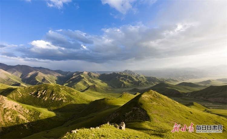 群峰競秀邀白雲 溪流歡唱伴牧歌 肅北石包城鄉文旅融合助力鄉村振興_fororder_1