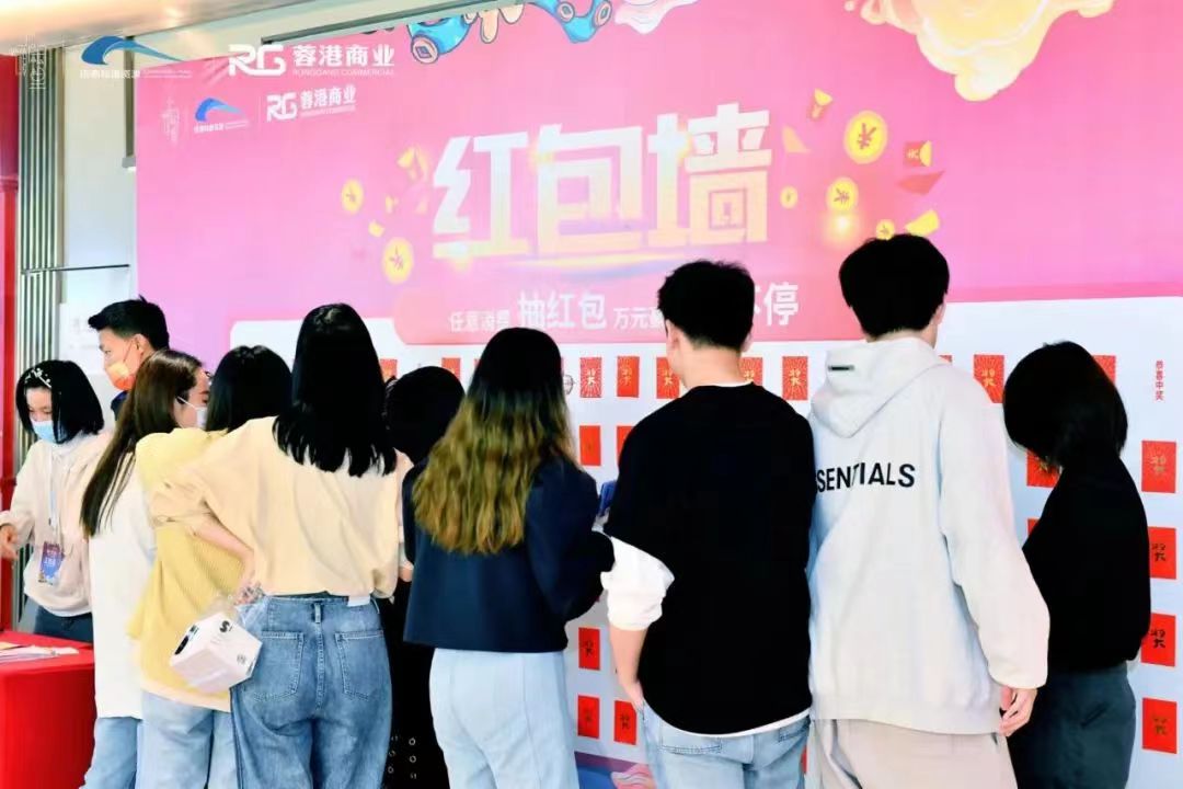 （转载）新鲜！地铁车站里还可以逛市集