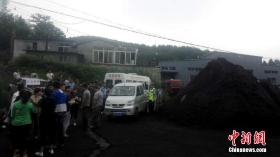 直擊本溪煤礦火災：13人被困逾30小時 生存希望大