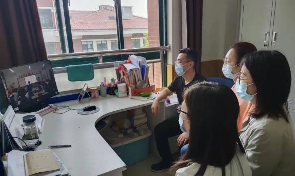 青岛市城阳第十一中学与青岛大学外语学院开展阅读教学研讨活动