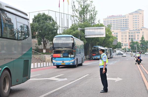 重庆渝北：多方助力 为2022年高考考生护航_fororder_图片2