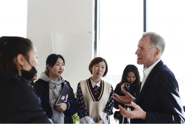 沈阳城市学院为学生开通多样化国际“直通车”
