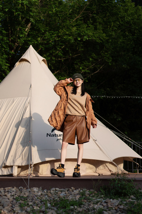 艾莱依2022年"逐光新生"秋冬订货会