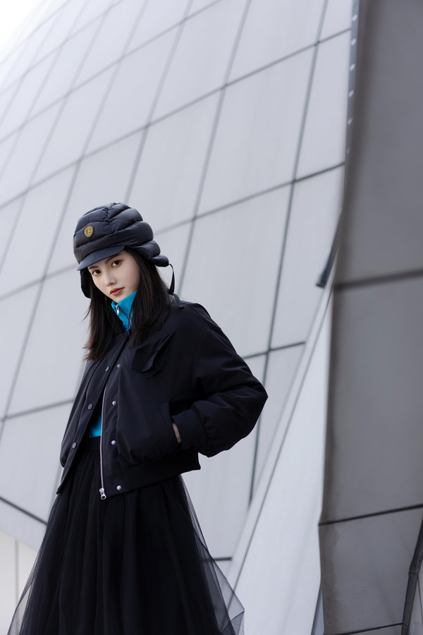 艾莱依2022年"逐光新生"秋冬订货会