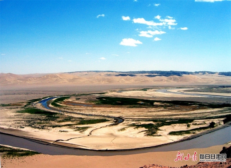 【文旅焦點圖】大漠戈壁間有一幅天然太極圖 金塔縣弱水環流景區等你來_fororder_2