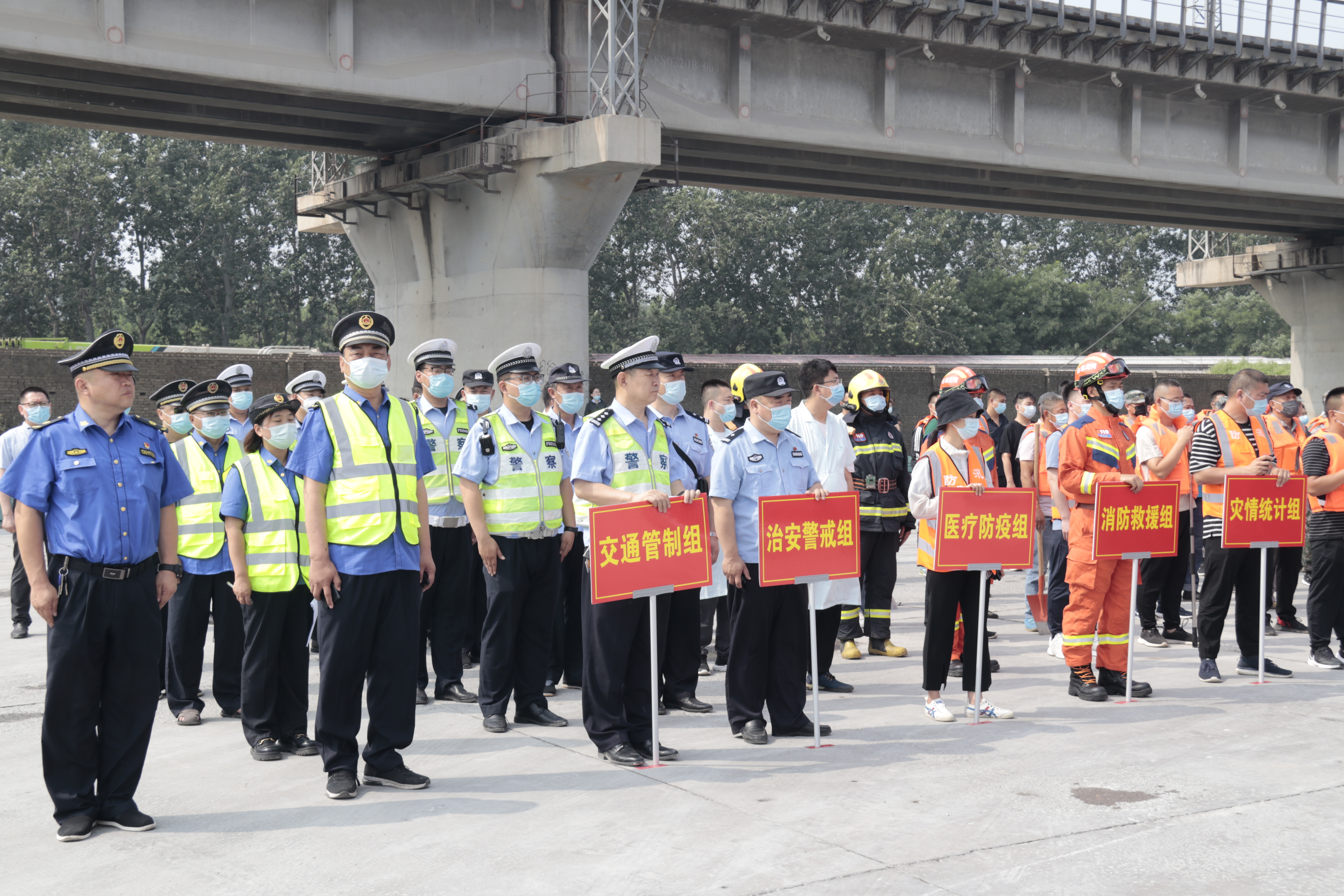 （原創）以練備戰 築牢安全防線——石家莊市新華區舉辦2022年防汛綜合應急救援演練_fororder_微信圖片_20220613103249