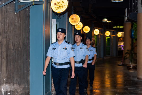 【原创】重庆酉阳桃花源派出所：人间“桃花源” 最美“枫警”画_fororder_图片11(1)