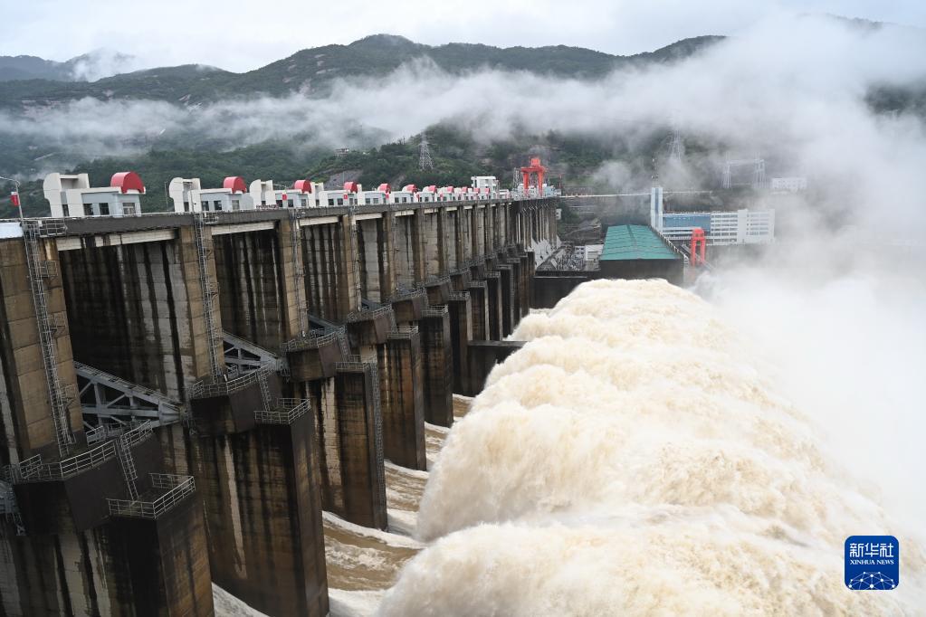 福建水口水电站持续多日开闸泄洪