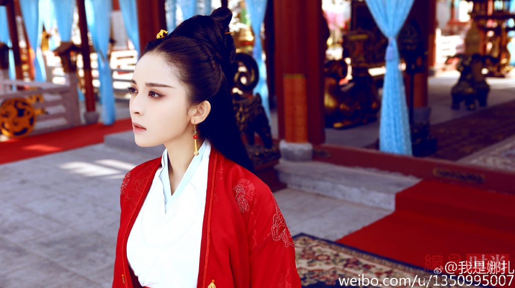 古力娜扎PK吴倩 古装谁更仙气十足？