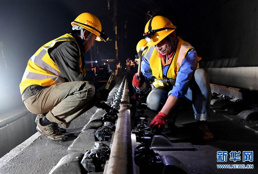【城市遠洋大圖】【焦點圖】新建太焦鐵路軌道鋪設完成 助力“米”字形高速鐵路網建設