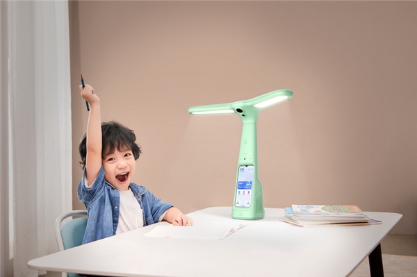 “多合一 ”智能学习设备 大力智能学习灯618火爆预售