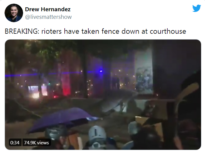 波特兰发生彻夜骚乱 CNN：美国出现令人震惊场景！