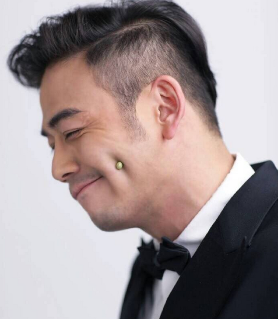 (function(){
    var bp = document.createElement('script');
    bp.src = '//push.zhanzhang.baidu.com/push.js';
    var s = document.getElementsByTagName("script")[0];
    s.parentNode.insertBefore(bp, s);
})();