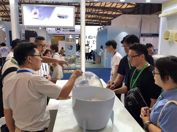 咪伶咪俐受邀参加2019亚洲宠物展开幕：专注缔造人宠和谐生活