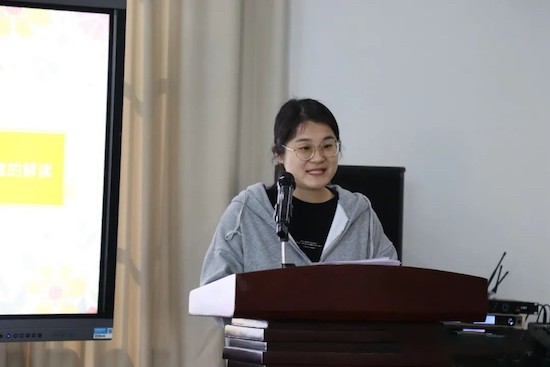 无锡市南站中心幼儿园开展从“操场”到“游戏场”幼儿园项目化研讨活动