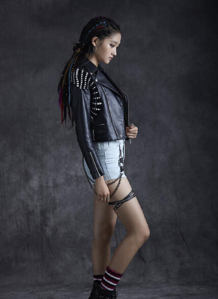 成年礼正确打开方式!欧阳娜娜林妙可关晓彤 昔日童星衣品PK