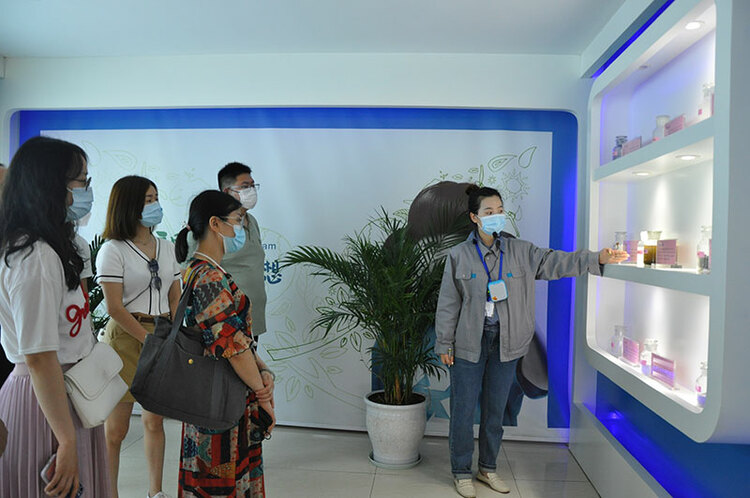 遂宁：环保基础设施公众开放日”活动举行_fororder_活动现场1