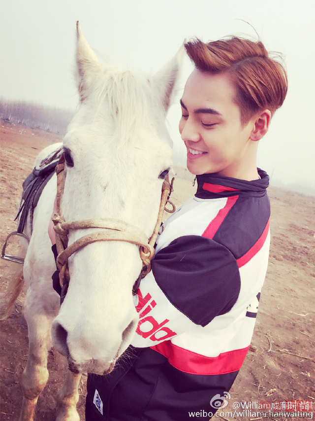 陳偉霆《老九門》裏穿軍裝真的帥到報警