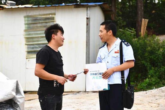 貴州威寧稅務：稅費優惠助力鴕鳥養殖業“加速跑”