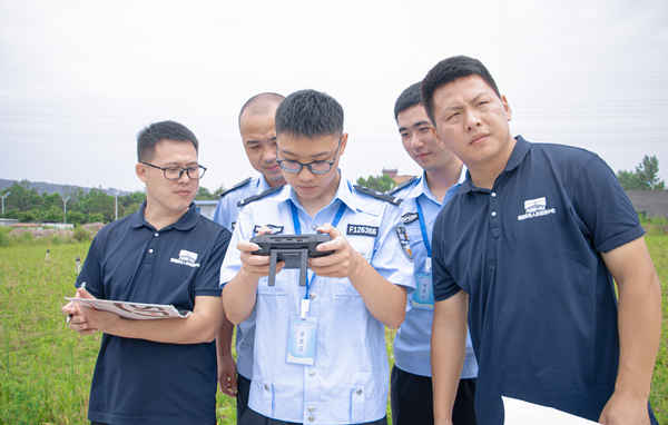 重庆市高新区警方组织开展警用无人机实战应用培训_fororder_图片3