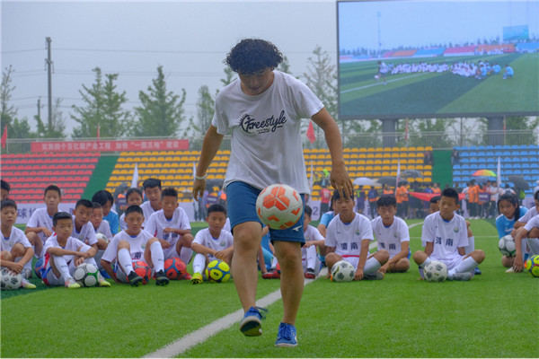 （有修改）【A】群眾賽事“陜”亮登場 2020年陜西省群眾足球三級聯賽在渭南市大荔縣精彩開賽