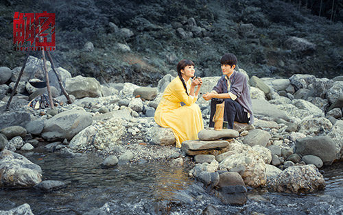 陈学冬安以轩一吻定情 《解密》隐秘英雄使命