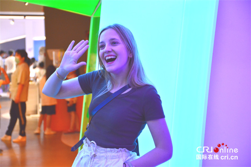 浪漫时尚科技并存 国际体验官打卡西安未央区潮流新地标_fororder_图片33