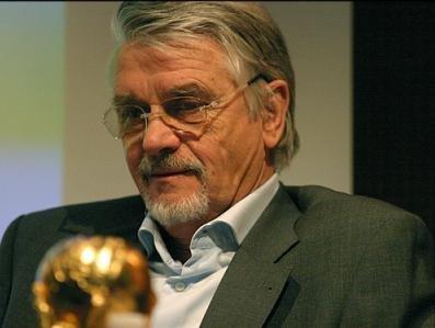 法国功勋主帅:德国巅峰期将过 德尚能将其击败