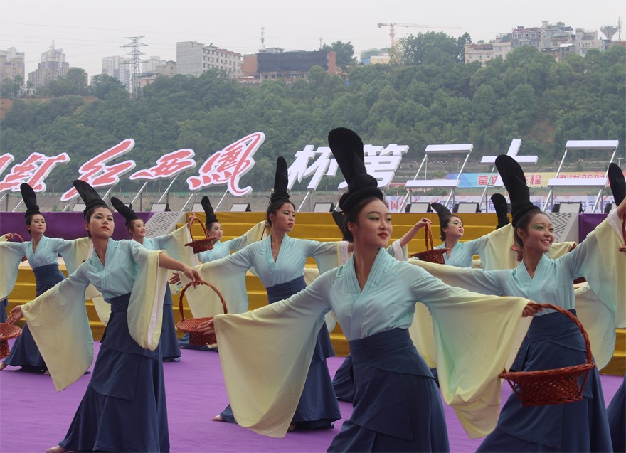 The 22nd China Ankang Han River Dragon Boat Festival Kicks off_fororder_7