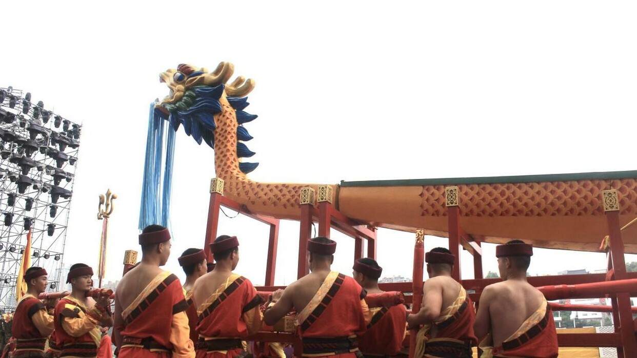 the 22nd china ankang han river dragon boat festival kicks off