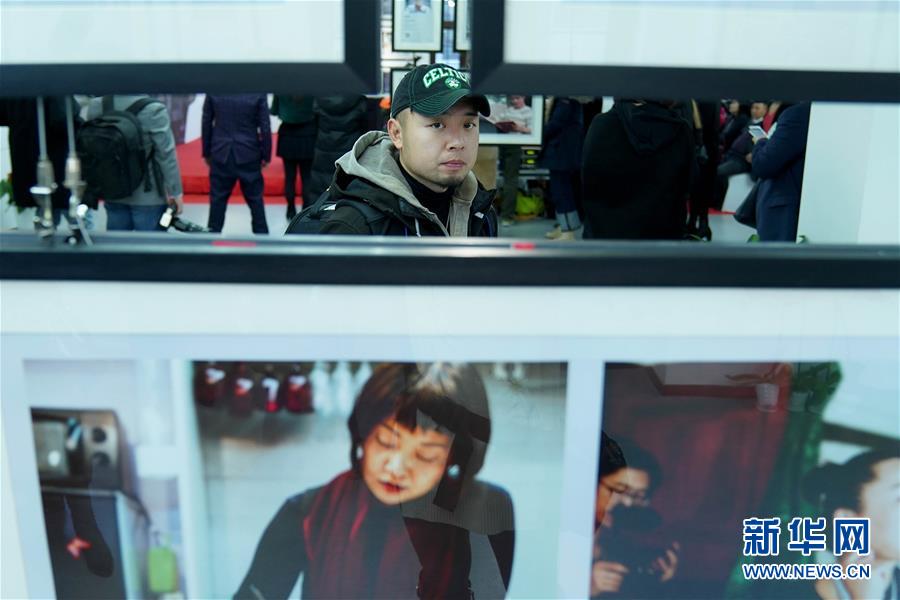 “她的故事”女性人物攝影展在京開幕