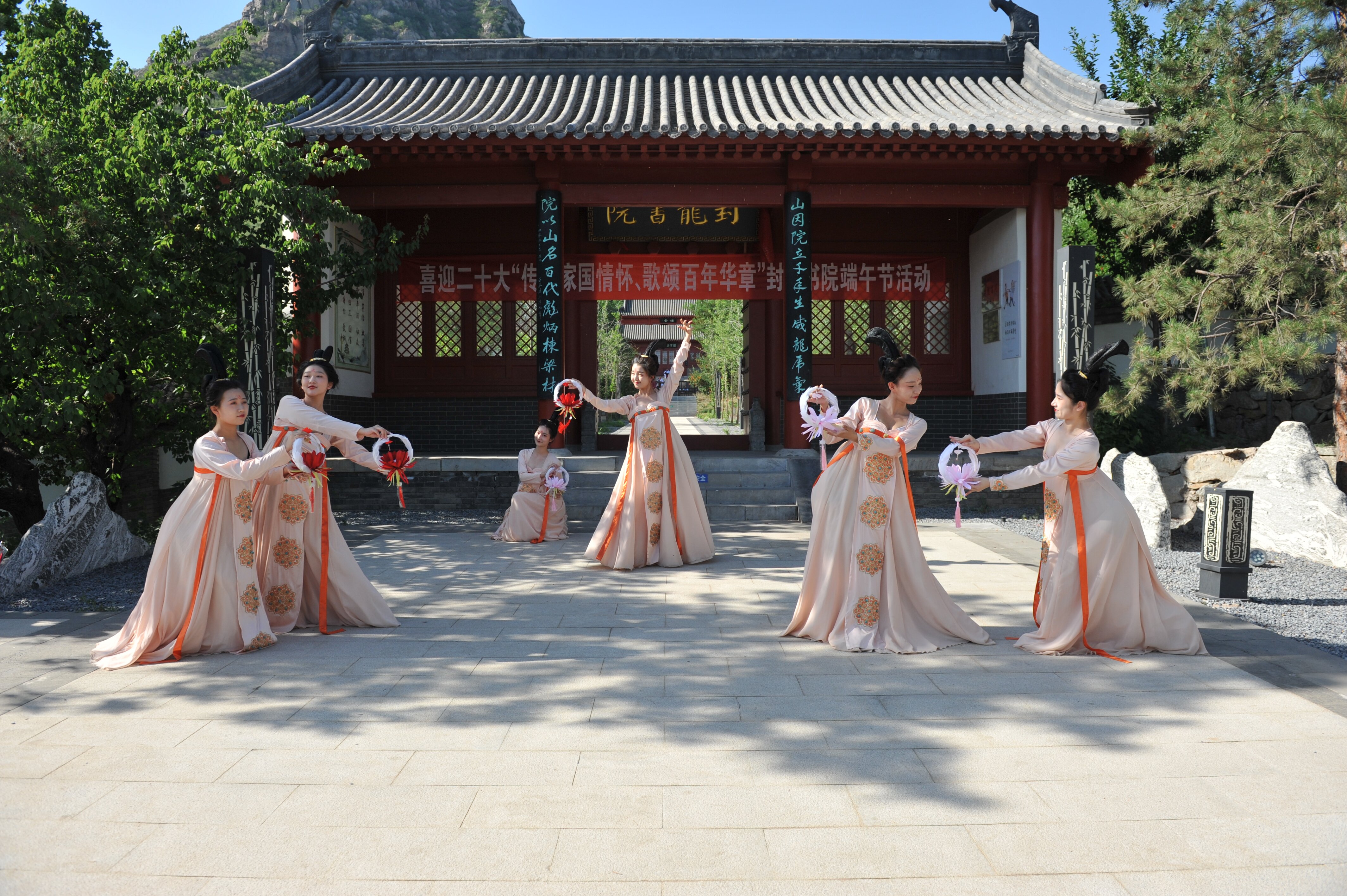 （原创）迎端午佳节 传中华文化 河北外国语学院师生在封龙书院上演文化大戏_fororder_7