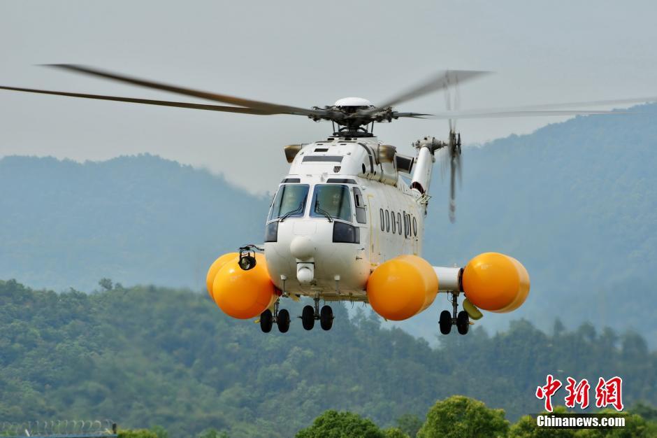AC313首开国产直升机应急漂浮