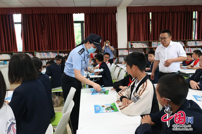 （转载）遂宁河东公安开展铁路护路宣传教育暨法治进校园活动