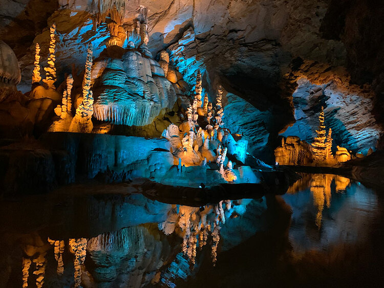 通江诺水河溶洞图片