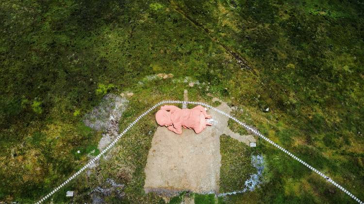 夏日出游 来龙里感受“油画草原之子”的魅力