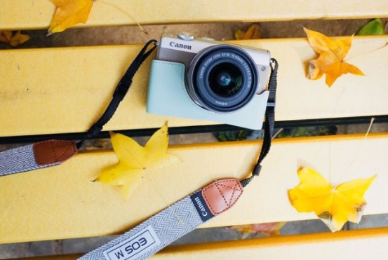 女生旅行拍照姿势图片 从佳能微单M100开始