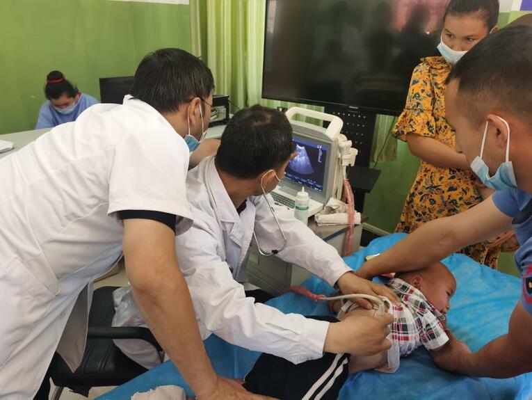 一份儿童节的“特殊礼物”：广州援疆医生开展预防儿童泌尿系结石义诊活动