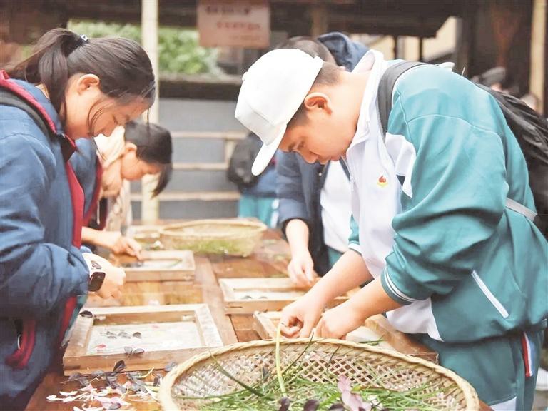 贵州：让民族文化旅游绽放多彩魅力_fororder_中首2