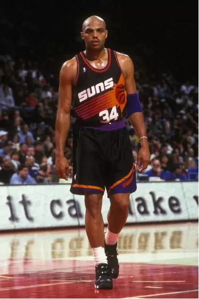 查尔斯-巴克利—在29岁时候从76人来到太阳,在此前拿到1次常规赛mvp