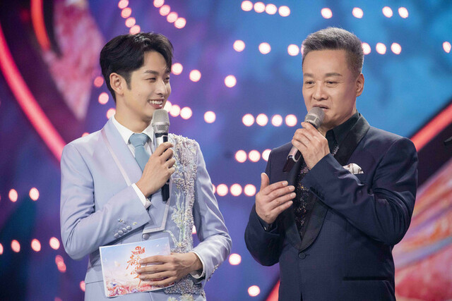 《春天花会开》迎来收官之战 著名歌唱家阎维文助新声绽放