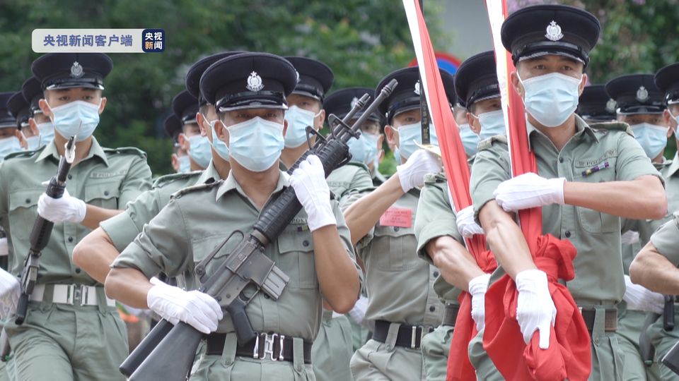 總臺記者探訪丨香港警員：把香港回歸祖國25週年當成自己最珍貴生日禮物