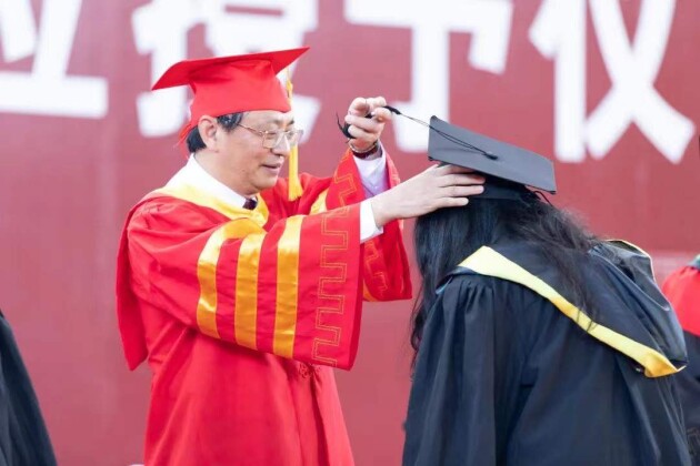 湛江科技学院2022届学生毕业典礼隆重举行