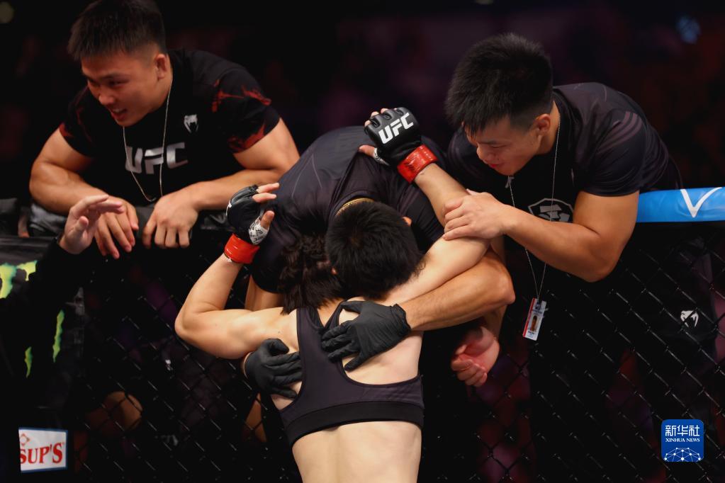 张伟丽KO乔安娜取胜