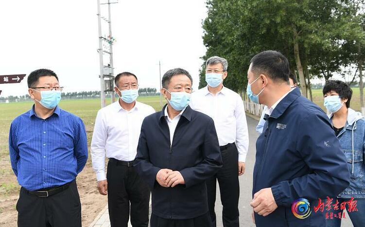 记者 袁永红 摄6月11日,自治区党委书记孙绍骋来到通辽市政务服务中心